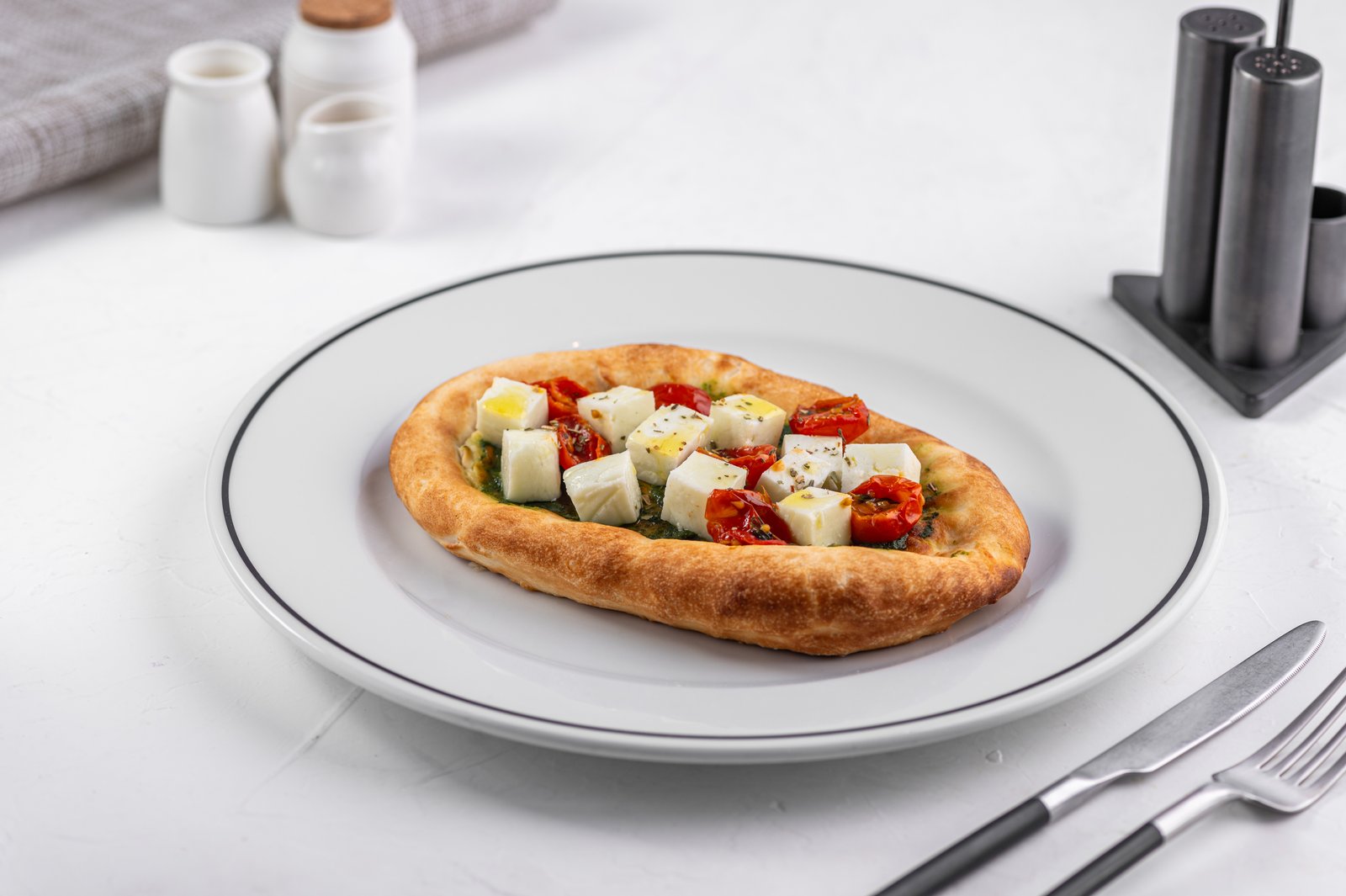 Halloumi Pesto Flatbread